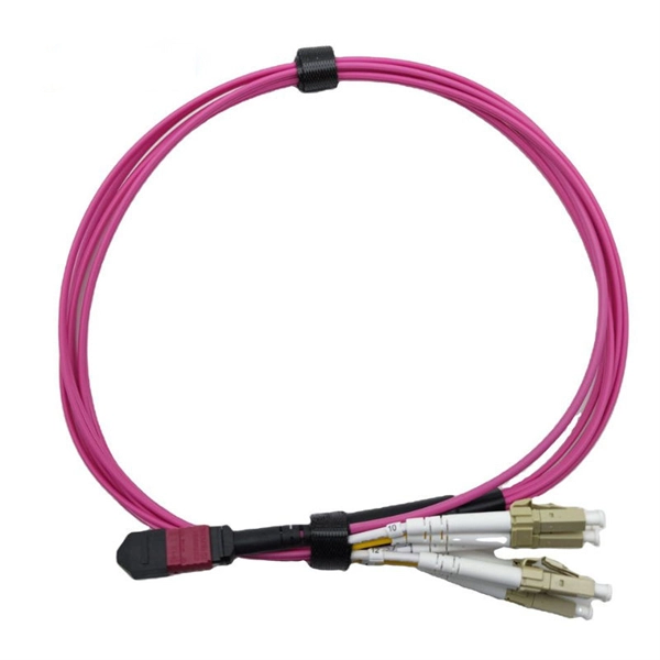 How to connect the wires to the power distribution box of a mold temperature controller 