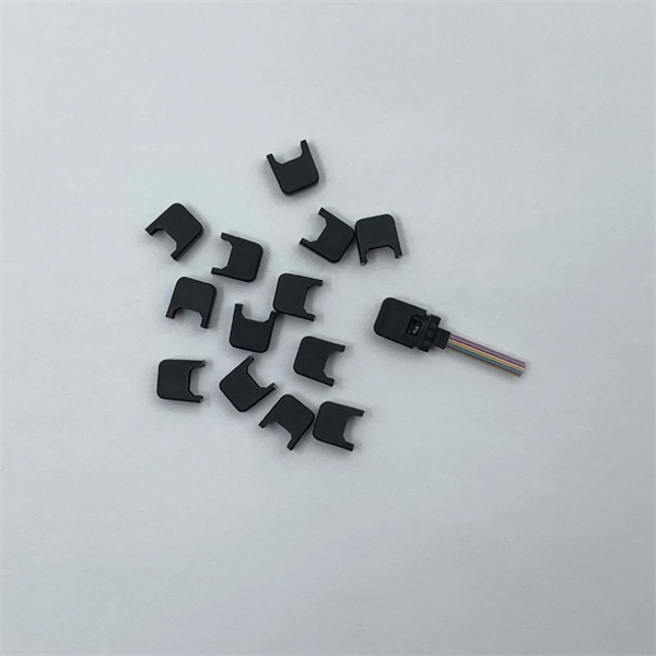 Fiber optic splice misalignment