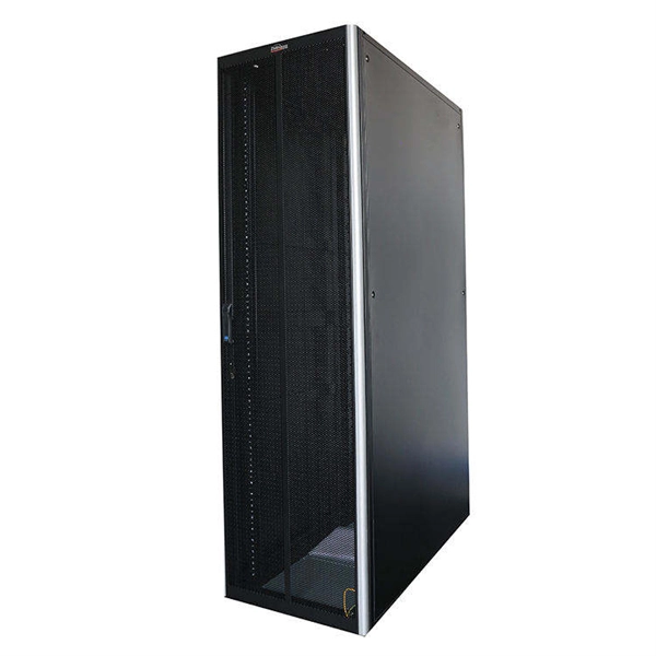Causes of busbar grounding faults in power distribution cabinets